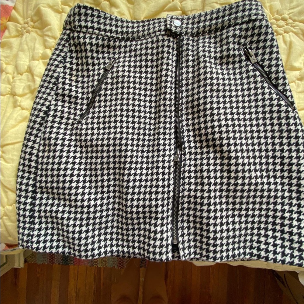 Hollister mini skirt